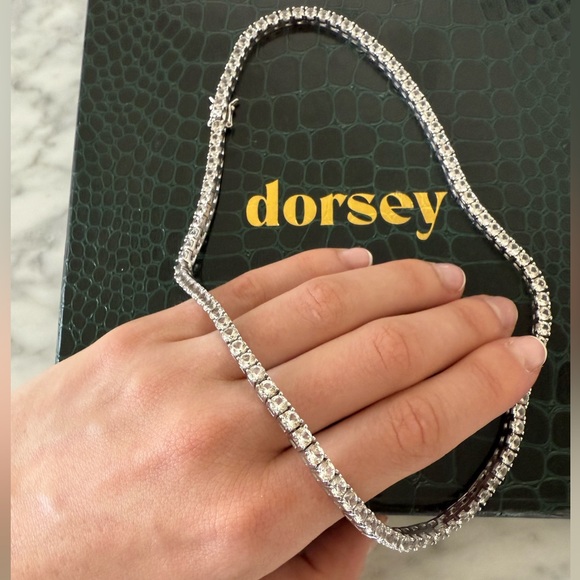 KATE ROUND CUT LAB WHITE SAPPHIRE SILVER RIVIÈRE TENNIS NECKLACE - Picture 12 of 15